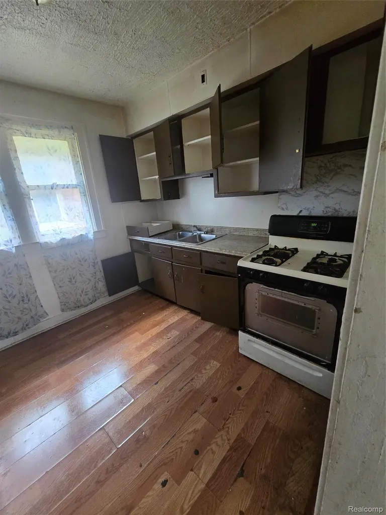 2669 Pasadena Street Detroit City MI 48238