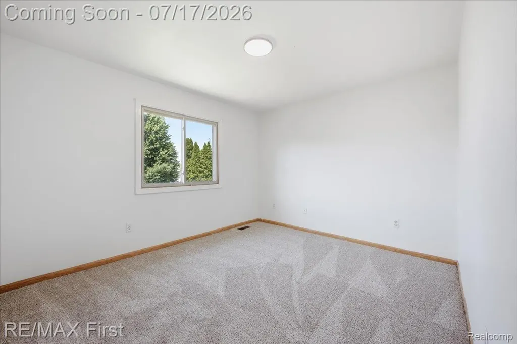 50443 Middle River Drive Macomb Township MI 48044