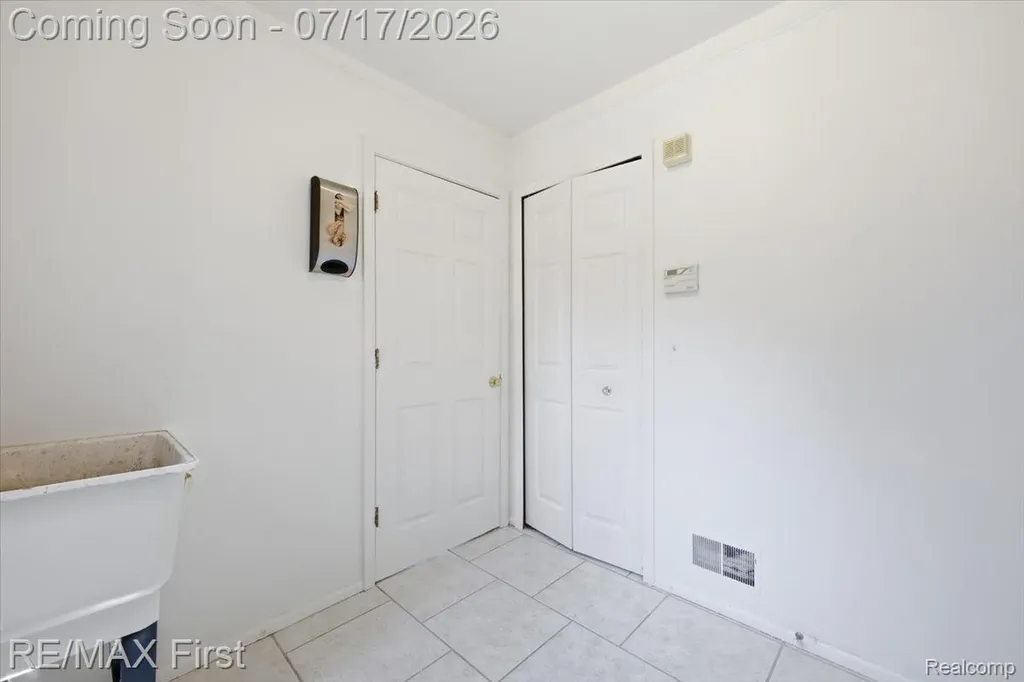 50443 Middle River Drive Macomb Township MI 48044