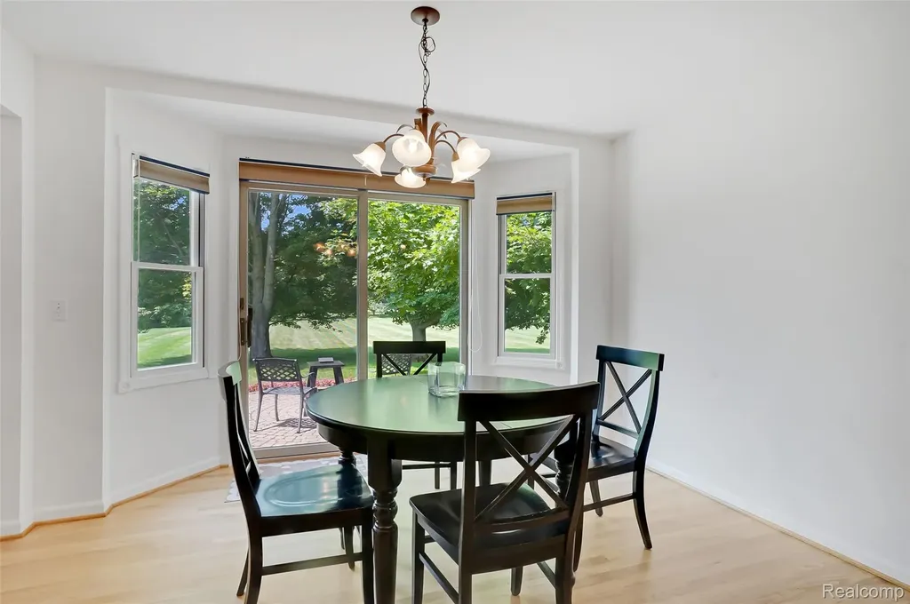 5501 Jeanne Marie Drive White Lake Charter Township MI 48383