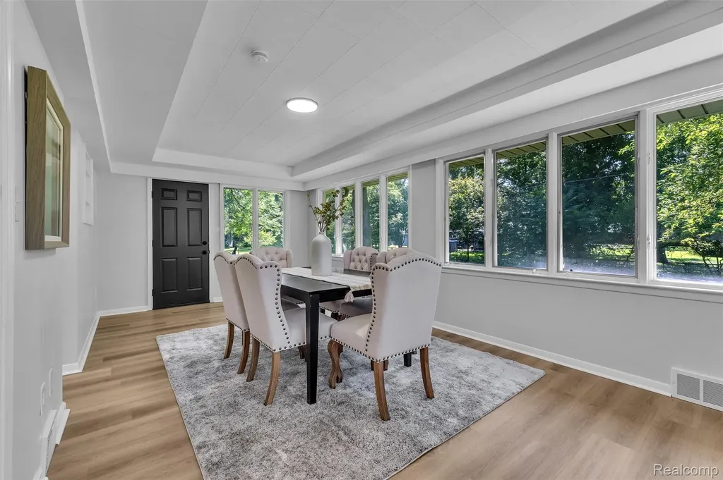 14221 Crosley Redford Charter Township MI 48239