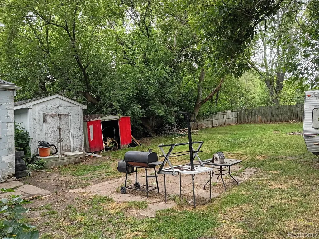 3288 Burnell Avenue Flint Charter Township MI 48504