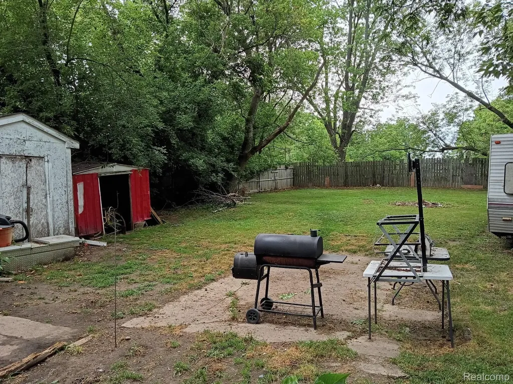 3288 Burnell Avenue Flint Charter Township MI 48504