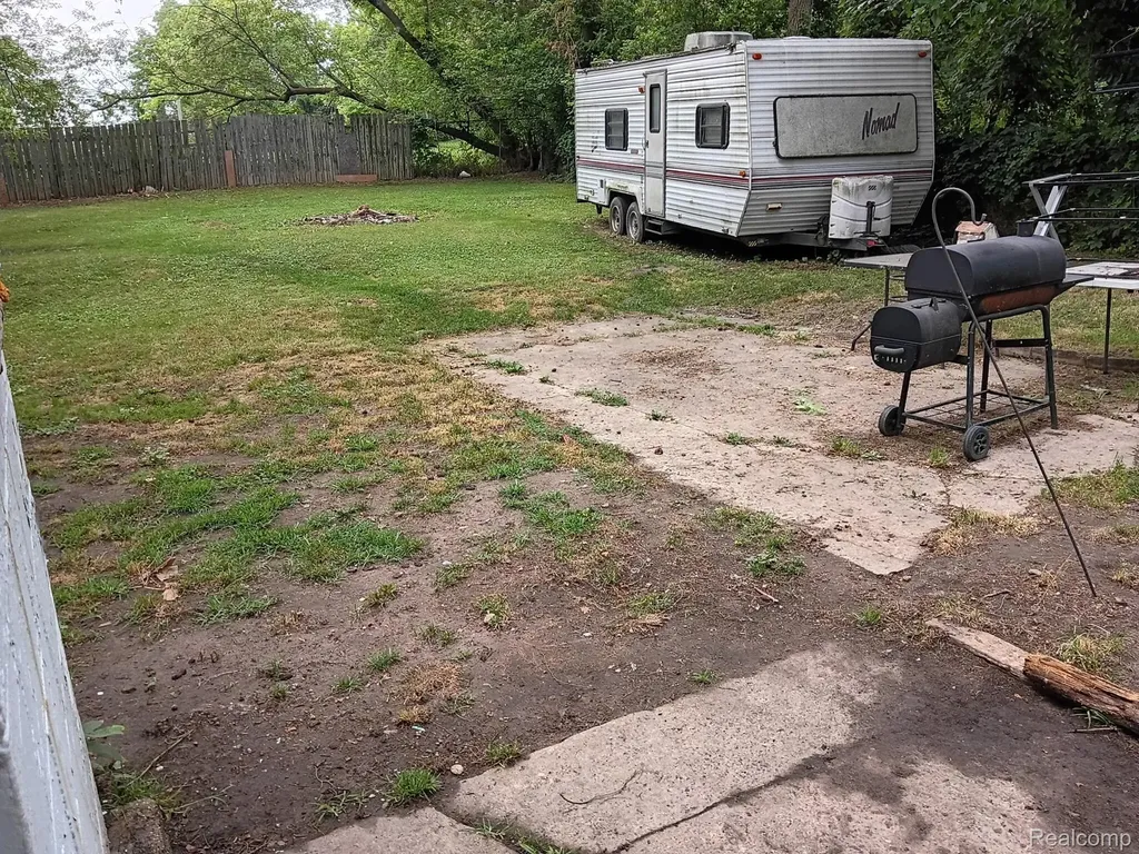 3288 Burnell Avenue Flint Charter Township MI 48504