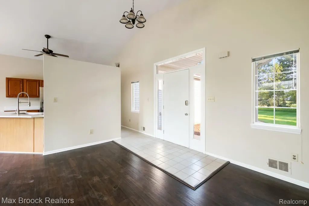 2165 Oakwood Road Brandon Charter Township MI 48462
