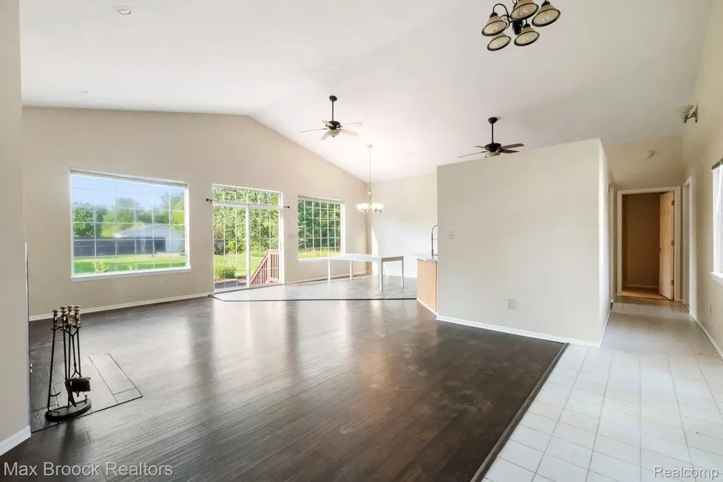 2165 Oakwood Road Brandon Charter Township MI 48462