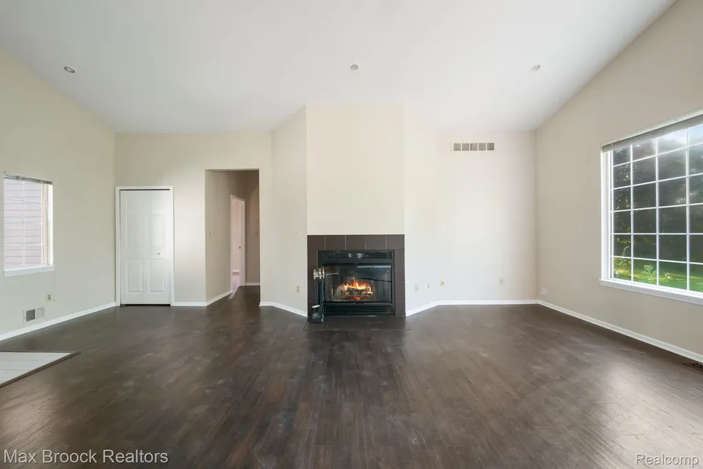 2165 Oakwood Road Brandon Charter Township MI 48462