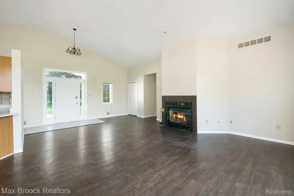 2165 Oakwood Road Brandon Charter Township MI 48462
