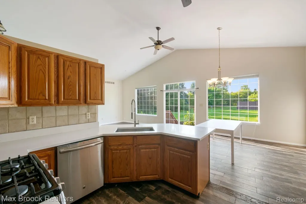 2165 Oakwood Road Brandon Charter Township MI 48462