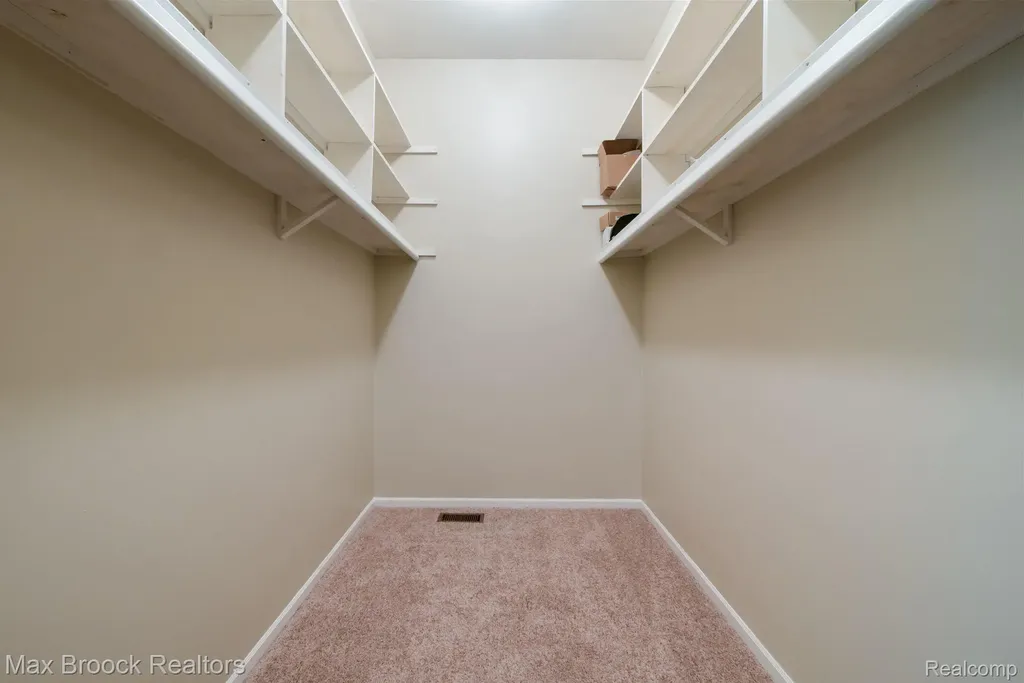 2165 Oakwood Road Brandon Charter Township MI 48462