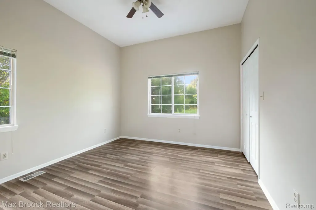 2165 Oakwood Road Brandon Charter Township MI 48462