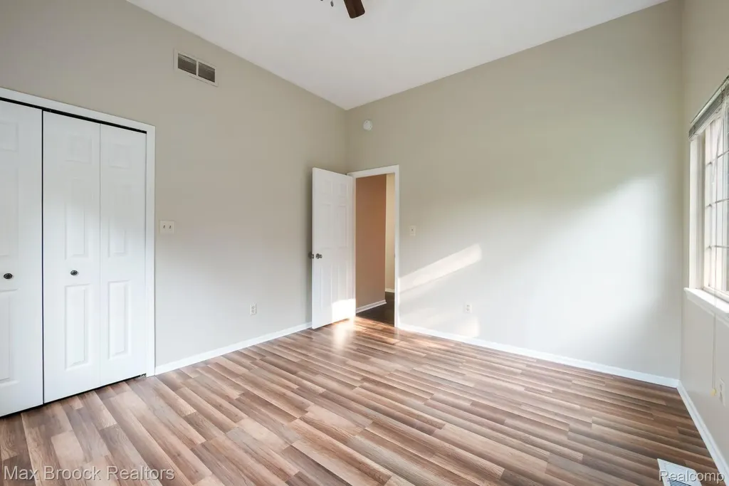 2165 Oakwood Road Brandon Charter Township MI 48462