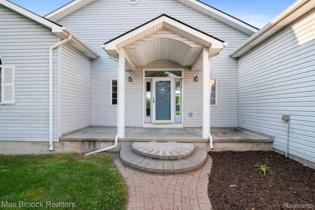 2165 Oakwood Road Brandon Charter Township MI 48462