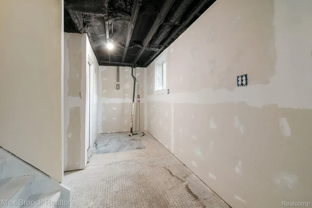 2165 Oakwood Road Brandon Charter Township MI 48462