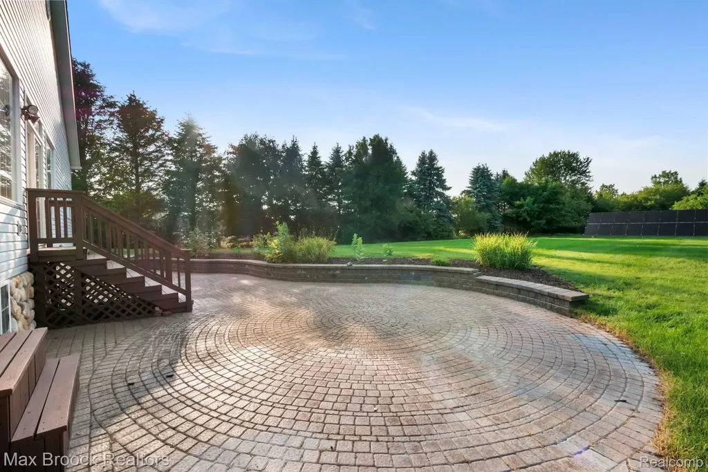 2165 Oakwood Road Brandon Charter Township MI 48462