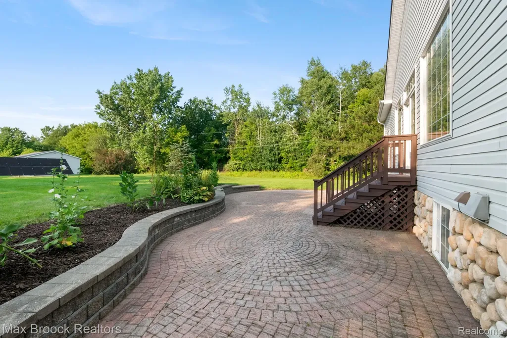 2165 Oakwood Road Brandon Charter Township MI 48462