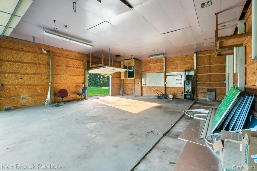 2165 Oakwood Road Brandon Charter Township MI 48462