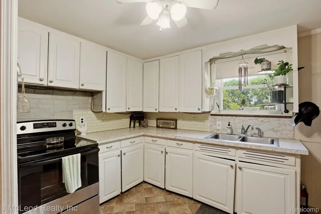 1170 W Dodge Road Vienna Charter Township MI 48420