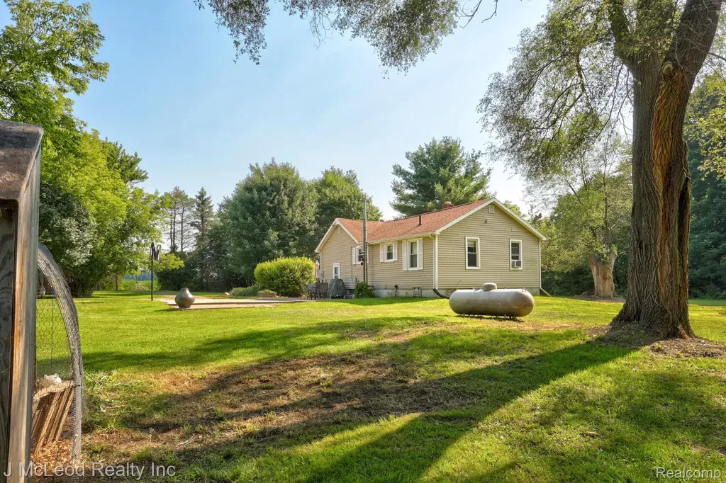 1170 W Dodge Road Vienna Charter Township MI 48420