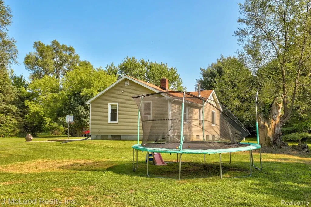 1170 W Dodge Road Vienna Charter Township MI 48420