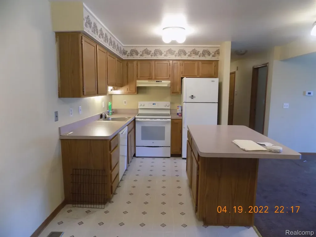 15246 Ashley Court Macomb Township MI 48044