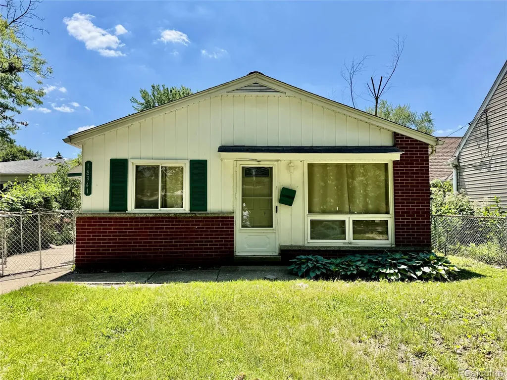 18341 Colgate Street Dearborn Heights City MI 48125