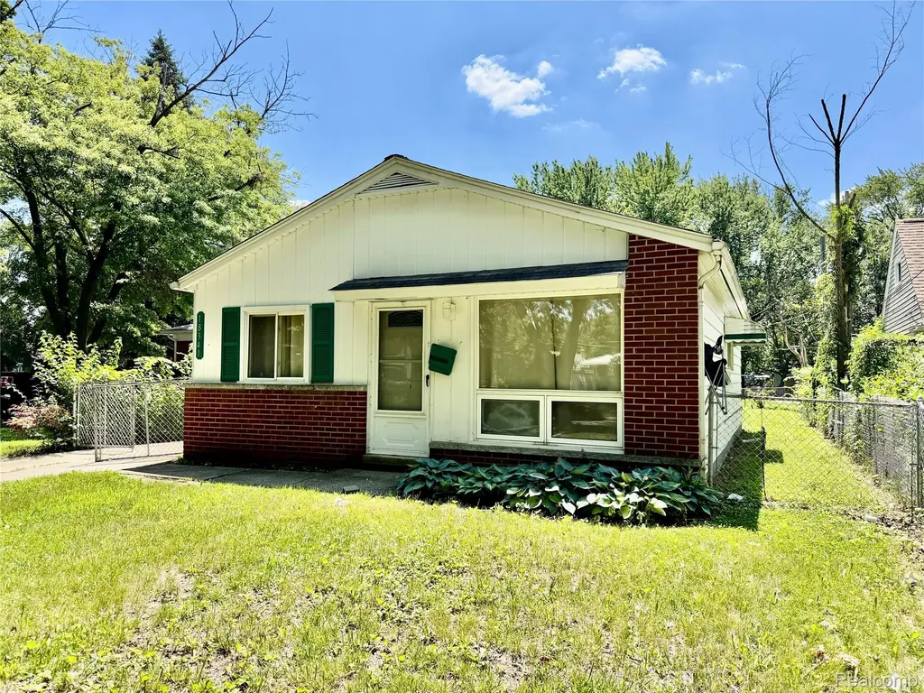 18341 Colgate Street Dearborn Heights City MI 48125