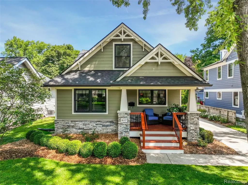 307 Linwood Avenue Rochester City MI 48307