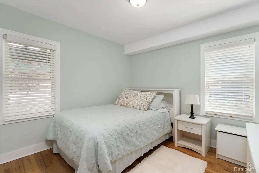 307 Linwood Avenue Rochester City MI 48307