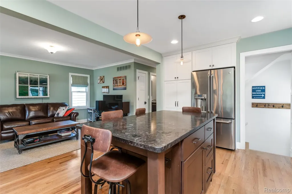 307 Linwood Avenue Rochester City MI 48307