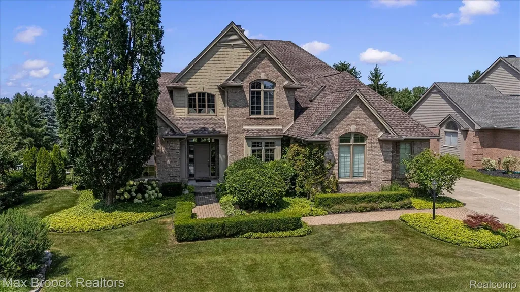 Lyon Charter Township MI, 54878 Grenelefe Circle E
