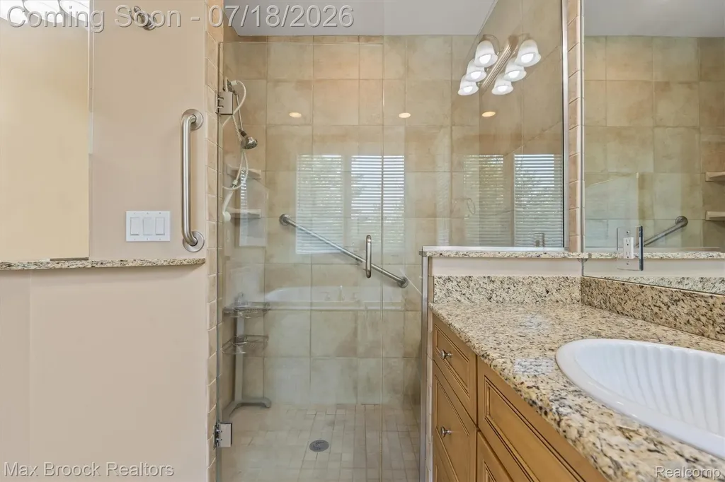 54878 Grenelefe Circle E Lyon Charter Township MI 48178