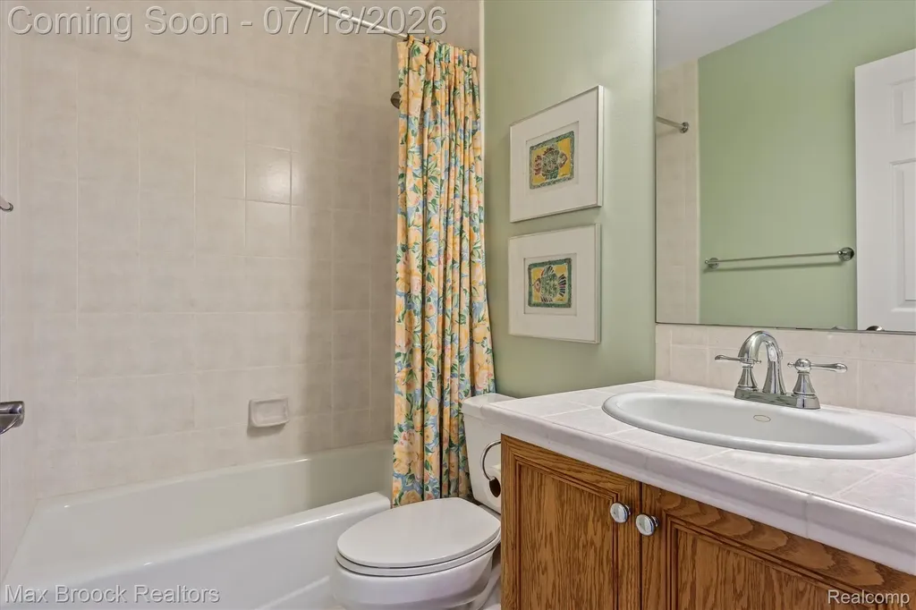 54878 Grenelefe Circle E Lyon Charter Township MI 48178