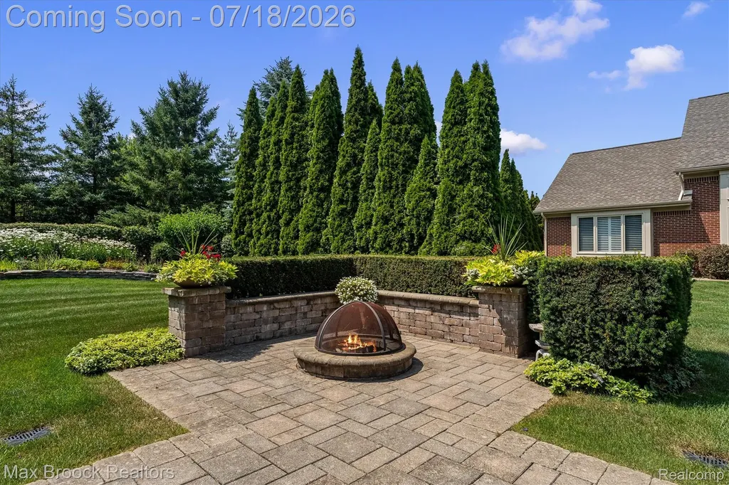 54878 Grenelefe Circle E Lyon Charter Township MI 48178