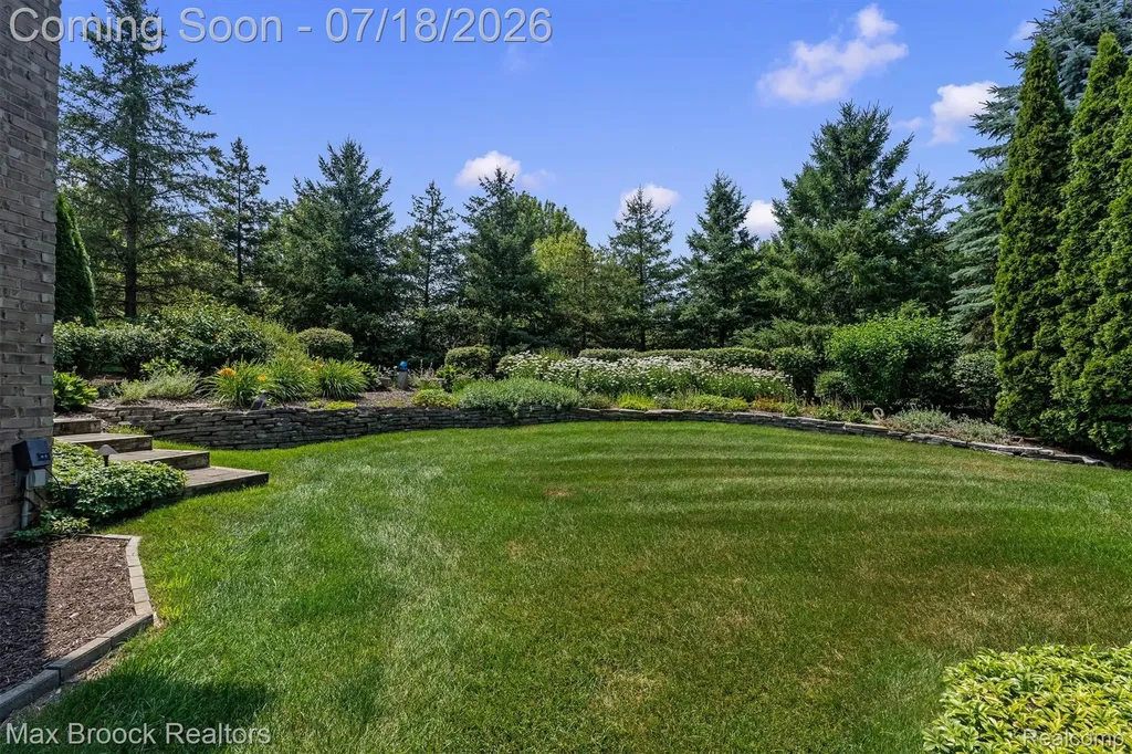 54878 Grenelefe Circle E Lyon Charter Township MI 48178