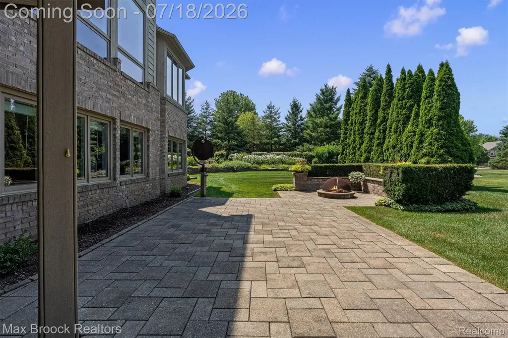 54878 Grenelefe Circle E Lyon Charter Township MI 48178