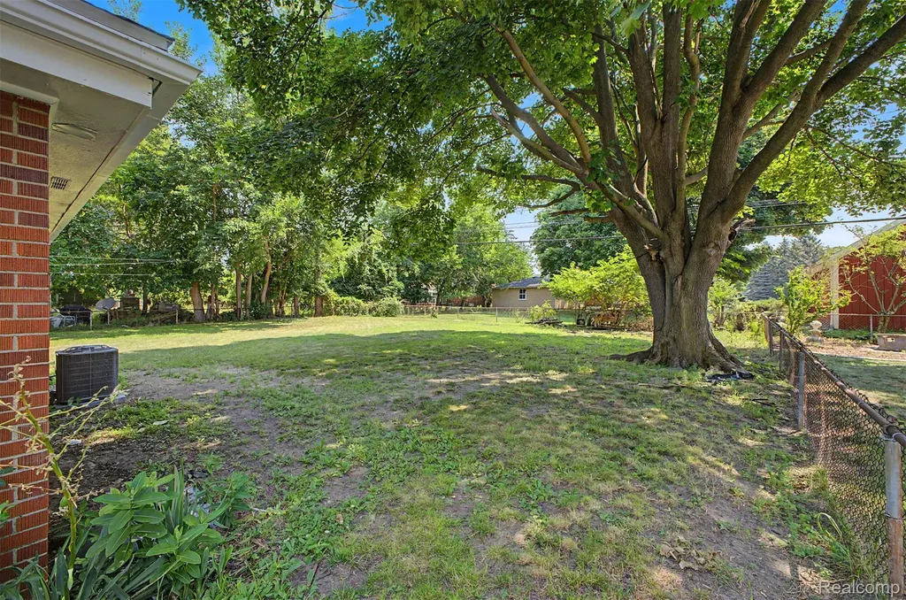 2313 Saint Joseph Street West Bloomfield Charter Township MI 48324