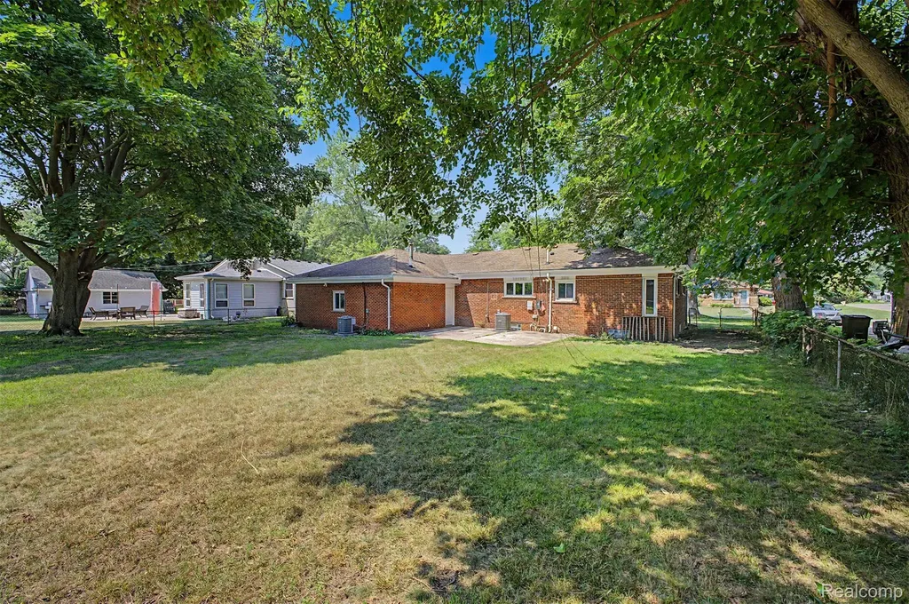 2313 Saint Joseph Street West Bloomfield Charter Township MI 48324