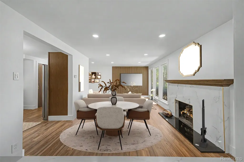 2313 Saint Joseph Street West Bloomfield Charter Township MI 48324