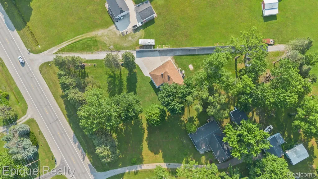5155 Gratiot Avenue St. Clair Township MI 48079
