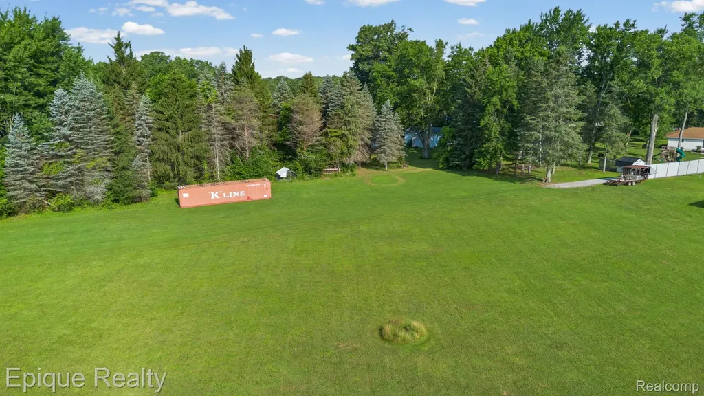 5155 Gratiot Avenue St. Clair Township MI 48079
