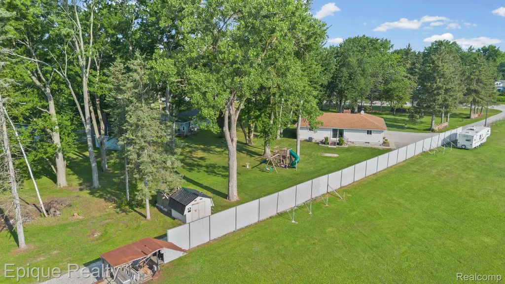 5155 Gratiot Avenue St. Clair Township MI 48079