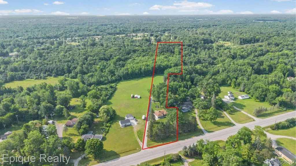 5155 Gratiot Avenue St. Clair Township MI 48079