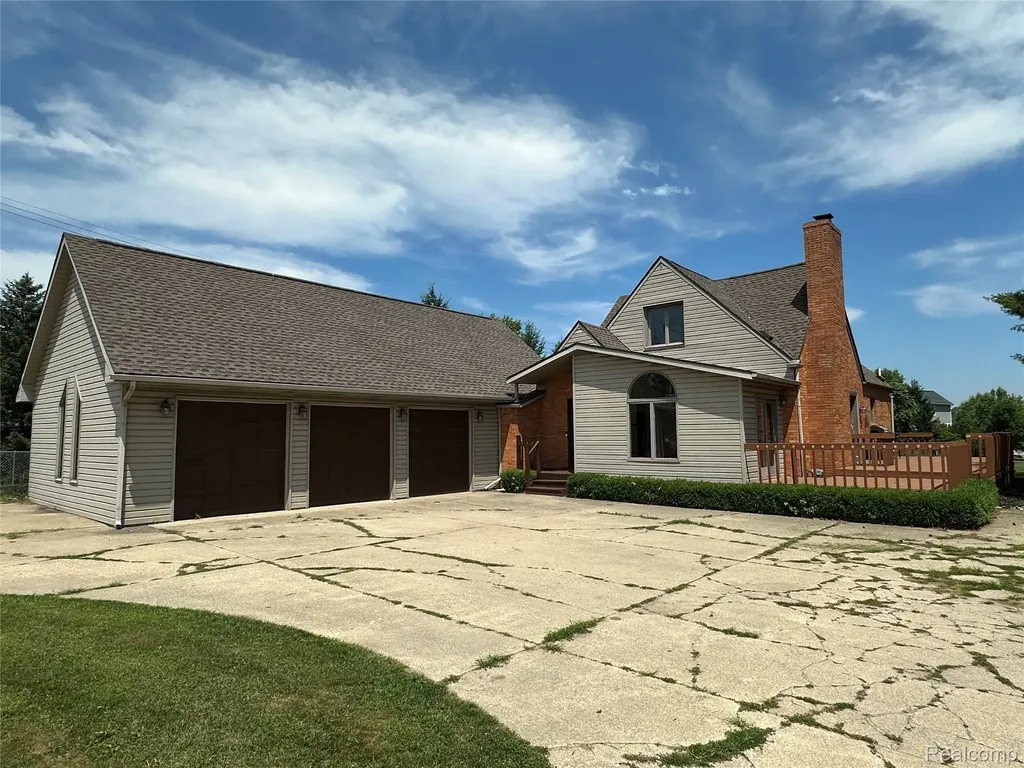 8315 Hilton Road Brighton Township MI 48114