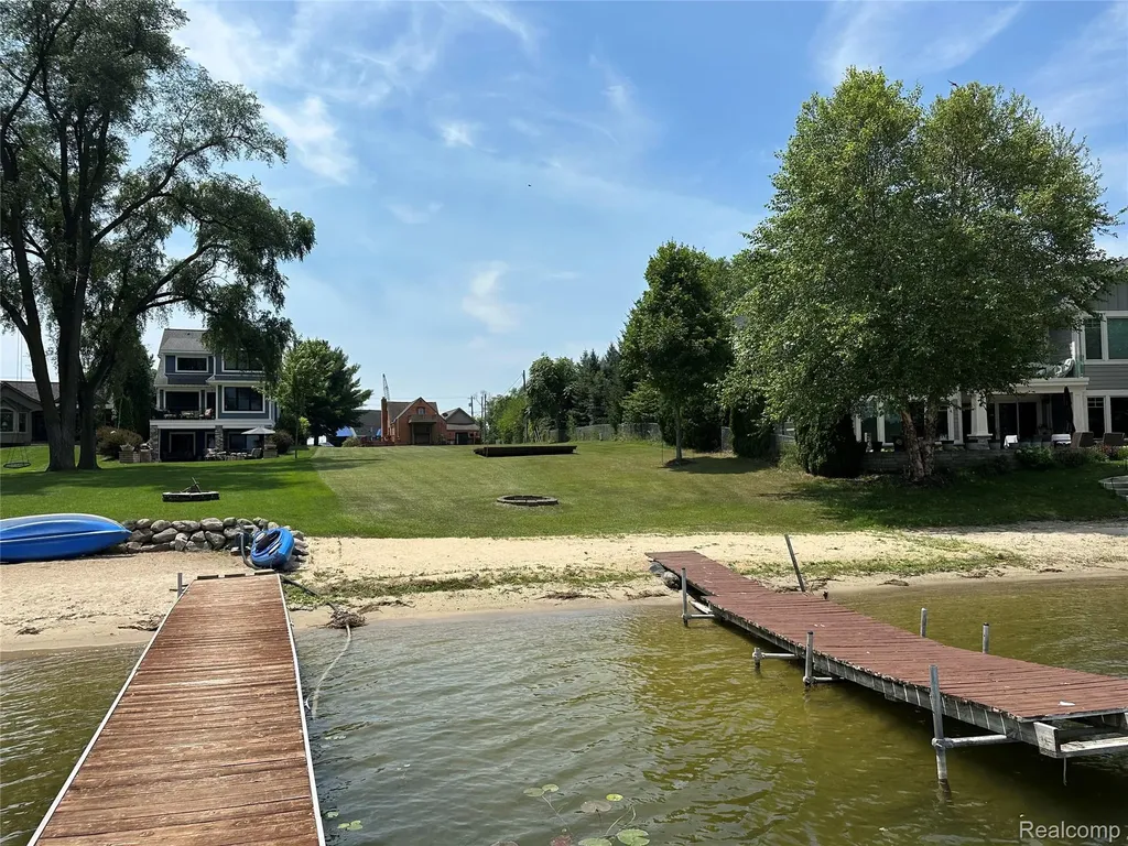 8315 Hilton Road Brighton Township MI 48114