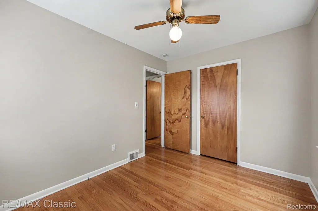 2105 Charlton Avenue Ann Arbor City MI 48103