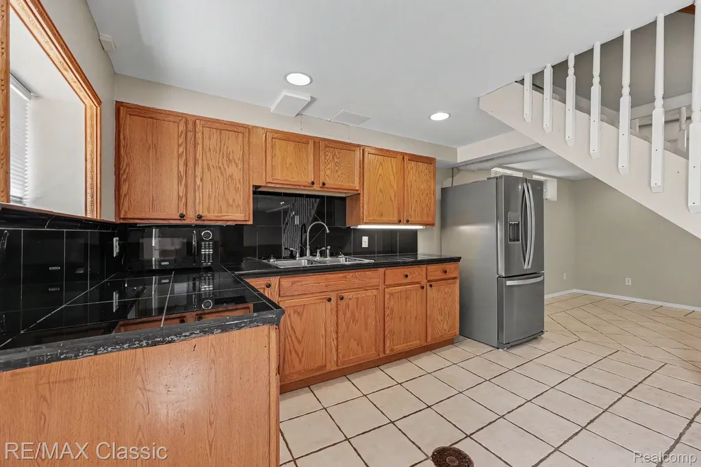2105 Charlton Avenue Ann Arbor City MI 48103
