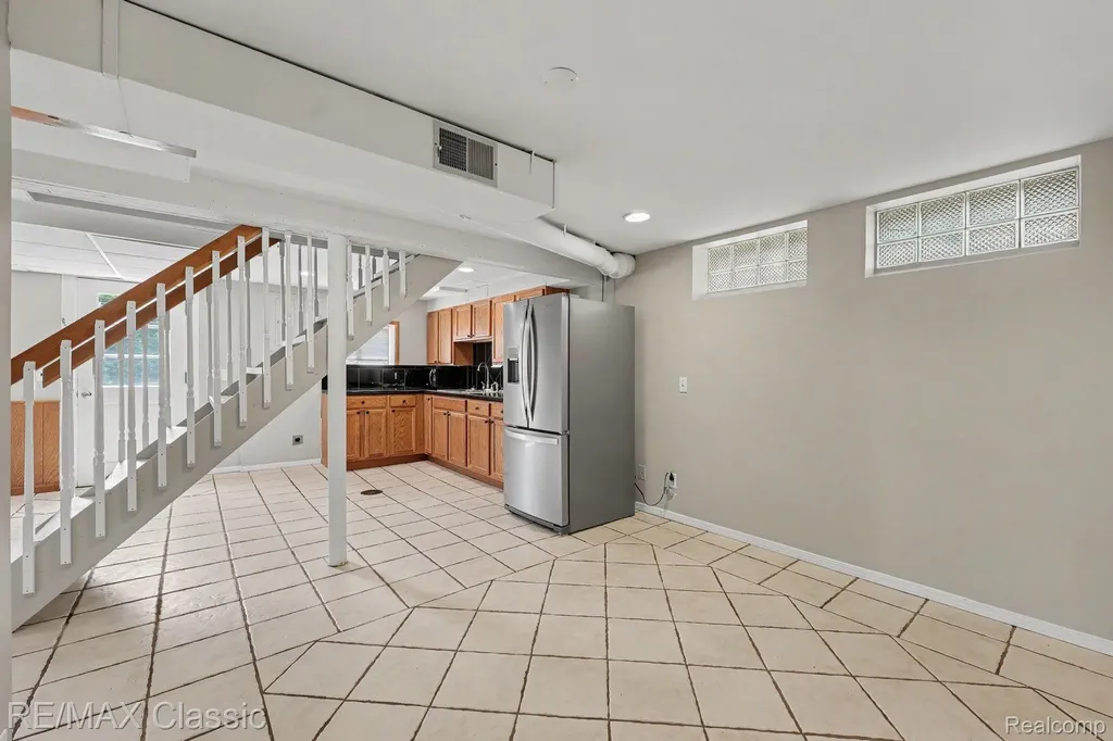 2105 Charlton Avenue Ann Arbor City MI 48103