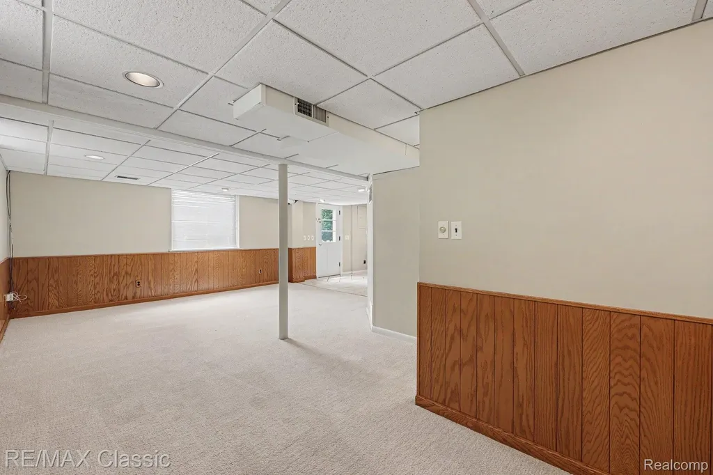 2105 Charlton Avenue Ann Arbor City MI 48103