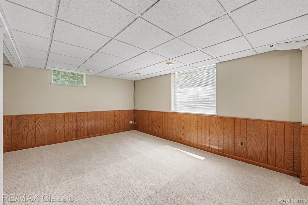 2105 Charlton Avenue Ann Arbor City MI 48103